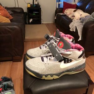 NIKE AIR MAX BARKLEY